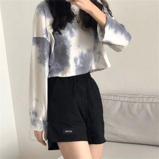 Long-sleeve Tie Dye T-shirt / High-waist Plain Shorts