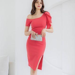 Short-sleeve Asymmetrical Ruffled Slit Sheath Dress