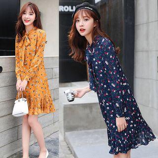 Pleated Floral Print Long Sleeve Chiffon Dress