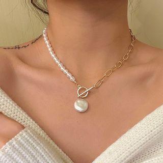 Asymmetrical Faux Pearl Necklace Gold - One Size