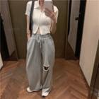 Cutout Sweatpants / Short-sleeve Knit Top