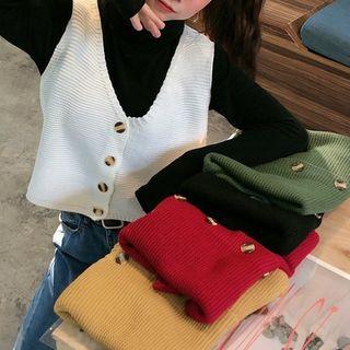 Long-sleeve Turtleneck T-shirt / Buttoned Knit Vest
