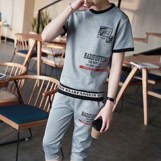 Set: Short-sleeve T-shirt + Capri Sweatpants