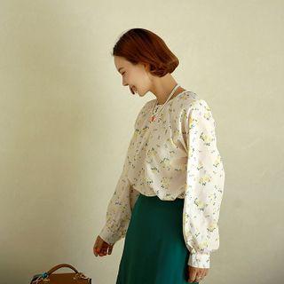 Bishop-sleeve Floral Blouse Beige - One Size