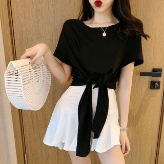 Short-sleeve Front-tie T-shirt / Mini Ruffle Trim Skirt