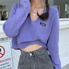 V-neck Sweater / Bucket Hat