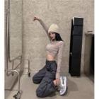 Long-sleeve T-shirt / Straight-leg Cargo Pants
