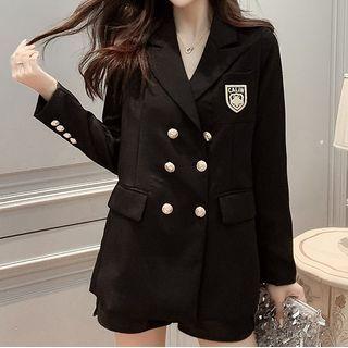 Peak Collar Double-buttoned Applique Blazer