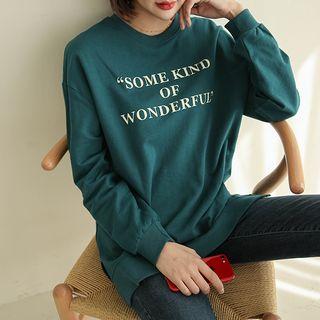 Letter-printed Slit-side Pullover