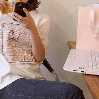 Round-neck Applique T-shirt Ivory - One Size