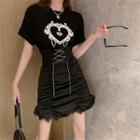 Set: Print T-shirt + Ruffled Skirt