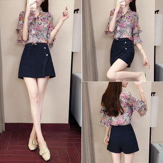 Set: Tie-neck Printed Blouse + Layered Shorts