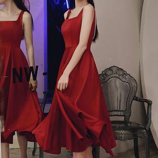 Sleeveless Square-neck Midi Prom Dress