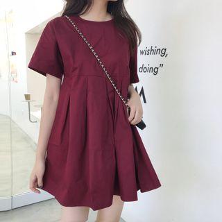 Short-sleeved Pleated A-line Dress
