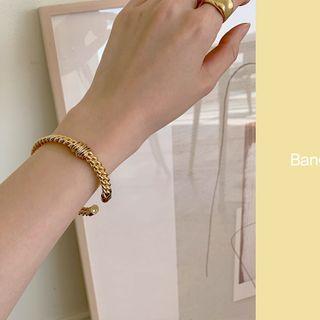 Metal Twist Open Bangle Gold - One Size