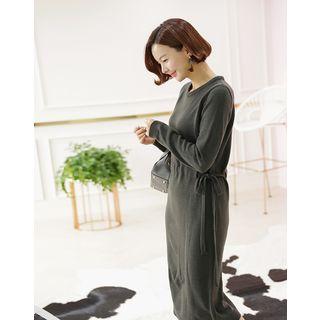 Round-neck Tie-waist Knit Midi Dress