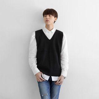 Colored V-neck Knit Vest