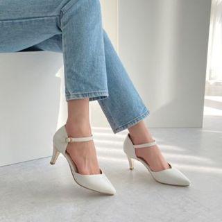 High-heel Dorsay Pumps