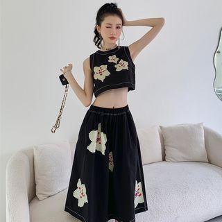Sleeveless Floral Print Crop Top / Midi A-line Skirt