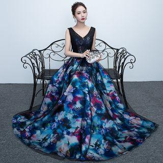 Sleeveless V-neck Print A-line Evening Gown