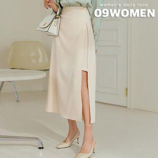 Deep-slit Layered Maxi Skirt