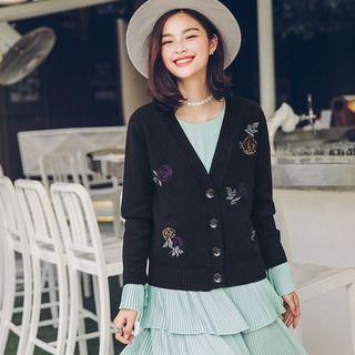 Embroidered V-neck Cardigan