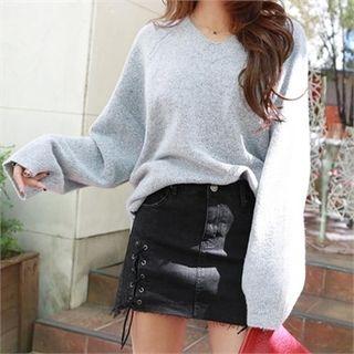 V-neck Long-sleeve Loose-fit Knit Top