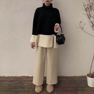 Color Block Sweater / Wide Leg Pants