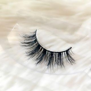 False Eyelashes (11mm)  - One Size