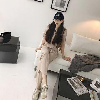 Set: Short-sleeve Knit Top + Pants