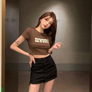 Short-sleeve Lettering T-shirt / Distressed A-line Denim Skirt