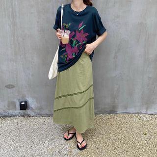 Flower Print Short-sleeve T-shirt / Lace Trim Maxi A-line Skirt