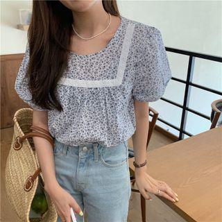 Short-sleeve Floral Print Blouse White & Purple - One Size