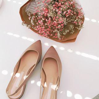 Pointy-toe Sling-back Flat Pumps
