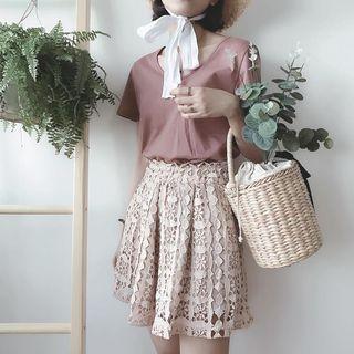 Plain Short-sleeve T-shirt / Crochet Lace Wide-leg Shorts