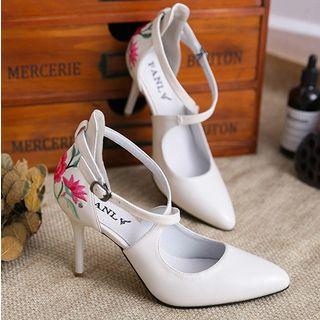 Floral Embroidered Pointed Pumps