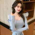 Long-sleeve Bow Cutout Cropped T-shirt