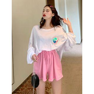 Long-sleeve Printed T-shirt / Wide-leg Sweatshorts