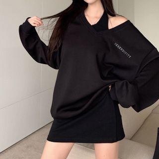 Halter-neck A-line Dress / Lettering Sweatshirt