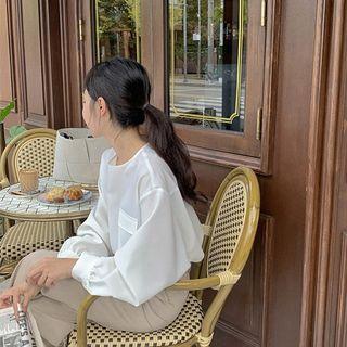 [lovb] Flap-pocket Keyhole-back Blouse
