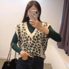 Set: Turtle-neck Ribbed Knit Top + V-neck Leopard Vest