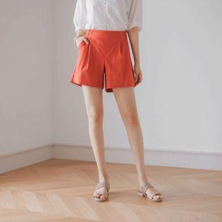 Colored Linen Blend Shorts