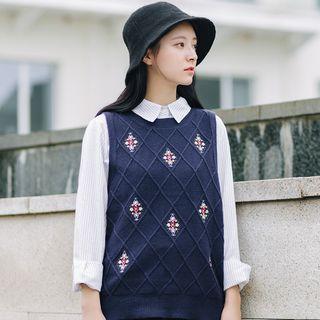 Floral Embroidered Sweater Vest