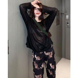 Sheer Light Top / Cat-print Wide-leg Pants