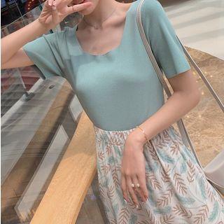 Round Neck Short-sleeve Knit Top