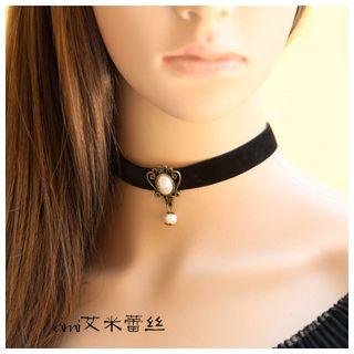 Vintage Faux Pearl Choker