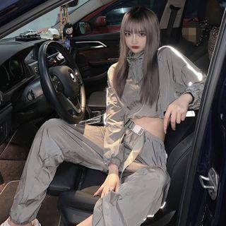 Cropped Reflective Sweatshirt / Sweatpants