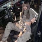 Cropped Reflective Sweatshirt / Sweatpants