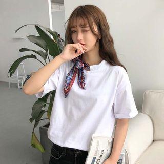 Patterned Scarf Short Sleeve T-shirt