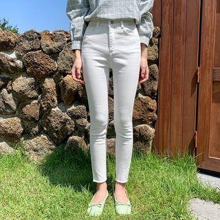 Fray-hem Flat-front Skinny Pants
